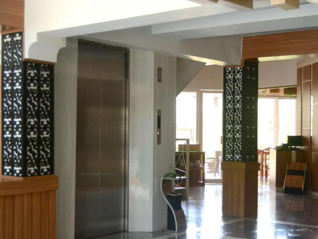 Fovere Bandara